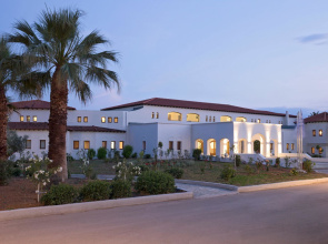 Zeus Eretria Resort