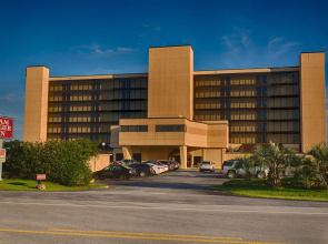 Crystal Coast Oceanfront Hotel