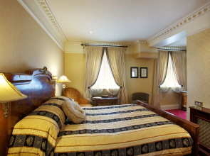 Arbutus Lodge