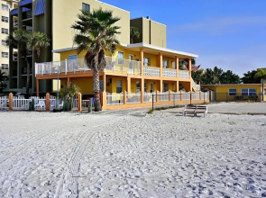 Misty Isles Redington Beachfront Suite 4