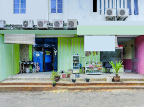 Hotel O Emes Jaya HomestayNearSamsung Electronic Indonesia PT