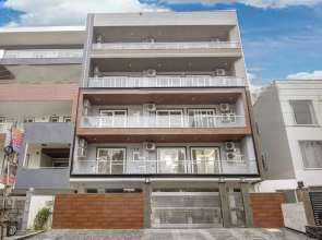 Lime Wood Stay Near Huda City Centre