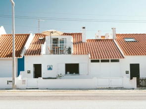 Best Houses 26 - Baleal Beach front Retreat