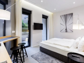 Teanna Lux Apartments