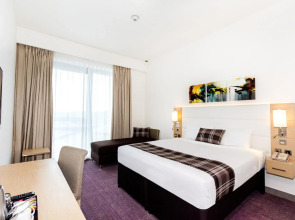 Отель Premier Inn Dubai Dragon Mart