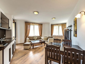 Grand Royale Apartment Complex & Spa