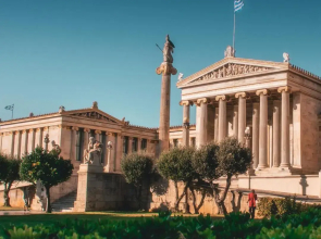 Athens Downtown Boho Apartment 1 min from metro