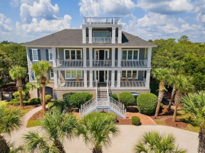 Sprawling Home Close To The Beach 8 Bedroom Home by Peace Vacations