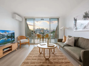 Stylish 1-bed Apartment Near Manly Beach