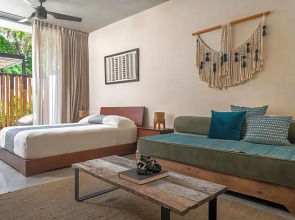 Studio for 3 Casa Azul