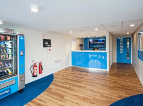 Travelodge Washington A1 (M) Northbound
