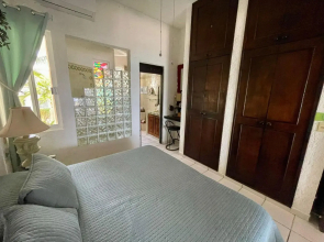 Bttm floor beachfront condo in Half Moon Bay Akumal