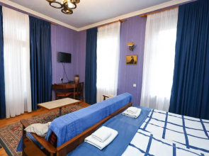 Guest house Evdoshvili St N5