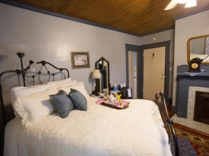 Bees B & B