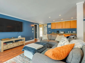 Ski, Golf & Hike: Spacious Dover Retreat!