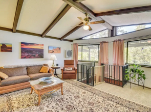 Peaceful Groveland Home w/ Deck + Fire Pit!
