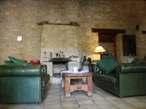 Moustos Traditional House