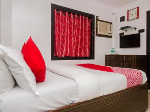 OYO 19353 Relax Guest House