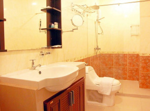 Royal Q&D Suites Hotel