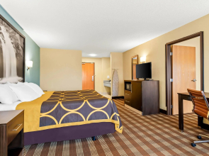 Super 8 by Wyndham Osseo WI