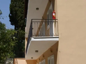 Spiros Apartments