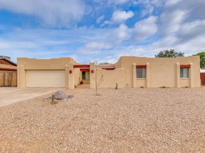 Private Pool & Patio: Home Near Mesa Arts Center!