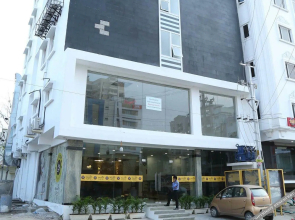 Falcons Nest Lariviera