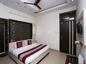 OYO 22253 Hotel Kanha Palace