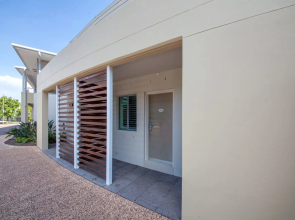 Pacific Blue Apartment 139, 265 Sandy Point Road