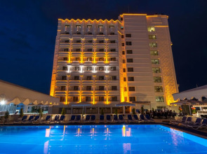 Best Western Plus Khan Hotel