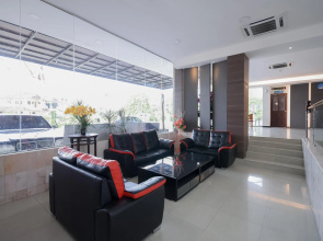 OYO 1148 Kenyalang Suite