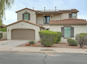 Pool, Views & Ample Space! Sunny Goodyear Retreat
