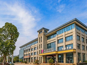 Manju Hotel (Zhujiajian Wharf, Putuo Airport)