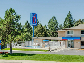 Motel 6 Spokane, WA - West