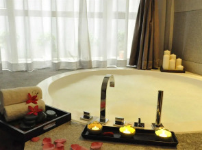 Royal Tulip Luxury Hotel Carat - Guangzhou