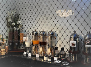 Top High Airport Link Hotel