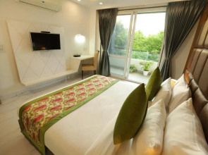 Hotel Keshav Residency - Medicity Gurugram, near Medanta Hospital