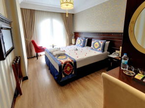 The Magnaura Palace Hotel