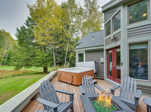 Ski-in Condo w/ Hot Tub on Burke Mtn Slopes!