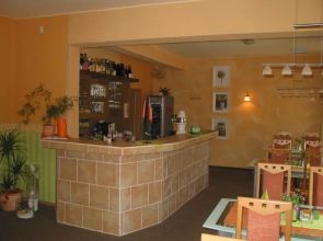 Zum Flieger Restaurant & Pension