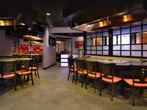 Rosen Inn, closest to Universal