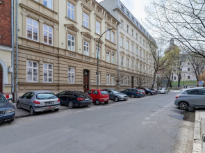 Modern Studio Kantor by Renters