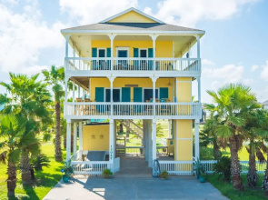 Serenity By The Sea 3 Bedroom Home