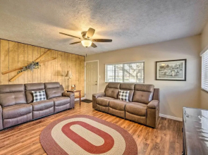 Cozy Cottage w/ Game Room ~ 17 Mi to Dtwn Slc!