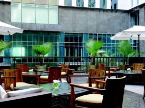 Отель The Ritz-Carlton, Dubai International Financial Centre