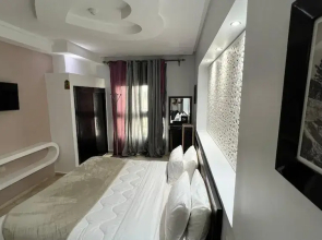 Hotel Pyramides Collection