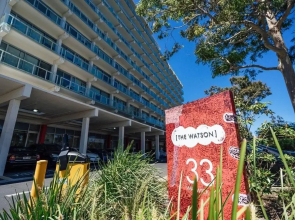 Blue Moon at Watson - Wifi - Gym - Pool - Cafe