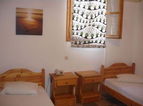 Siroco's Rooms And Studios