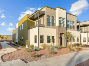 Villa #30 At Bloomington Country Club - Red Cliffs 4 Bedroom Townhouse