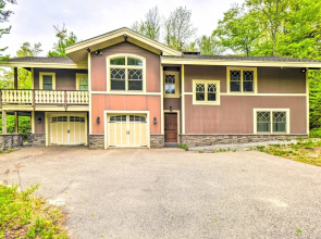Spacious Bartlett Home w/ Fireplace + Kitchen